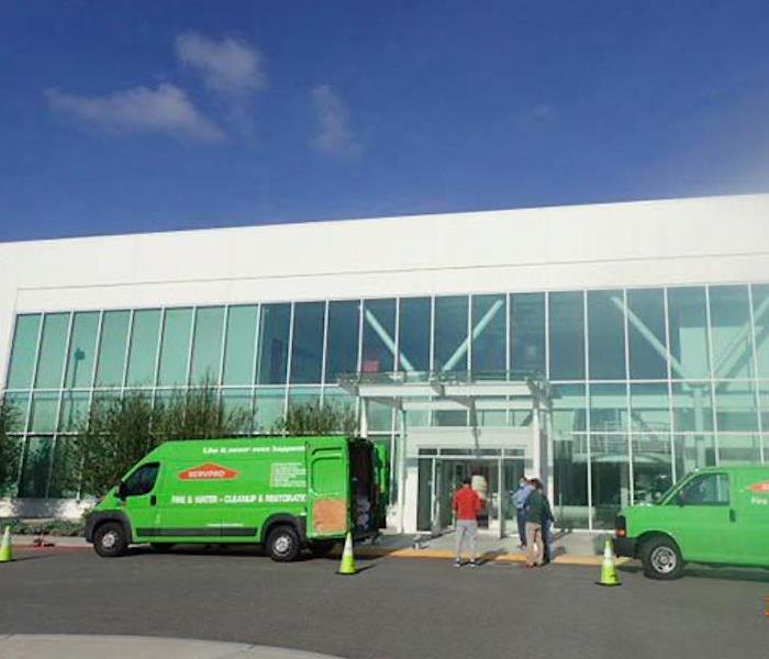 SERVPRO vans outside loss.